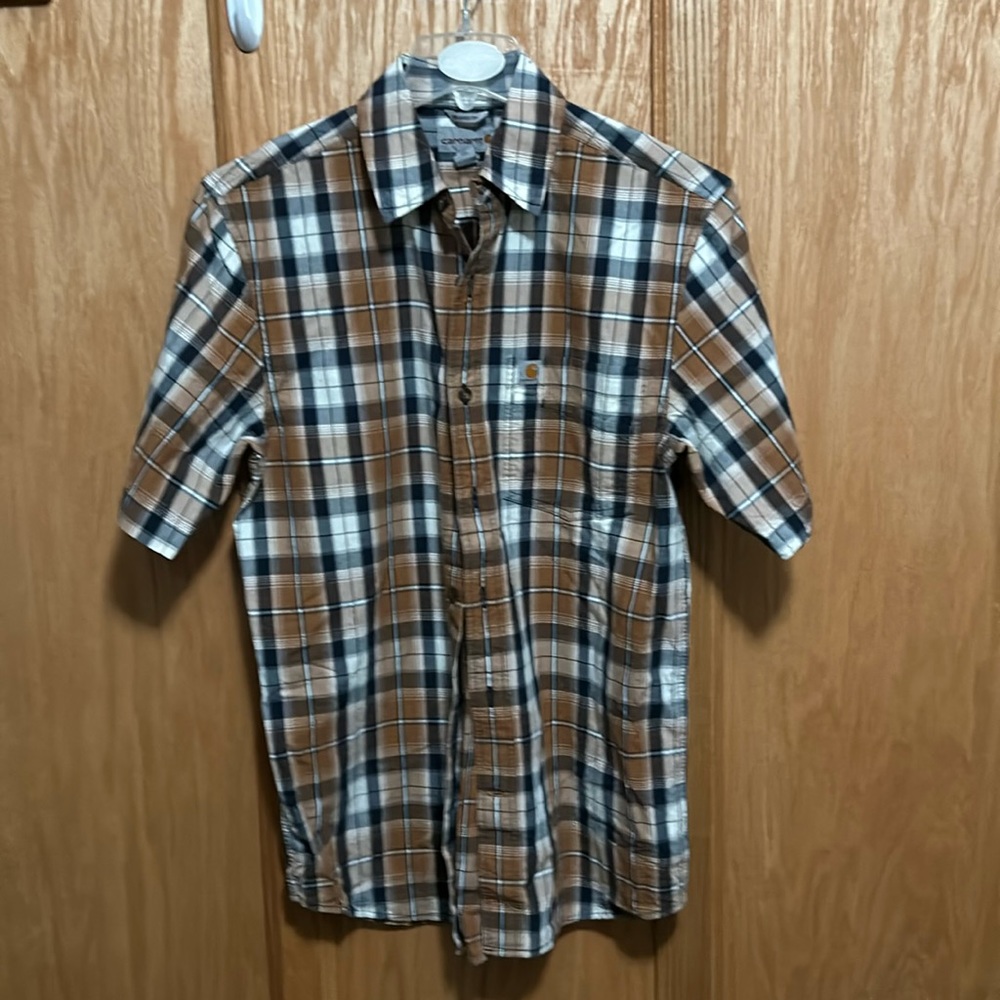 Carhartt men’s short sleeve shirt. Size Small/ relaxed fit.